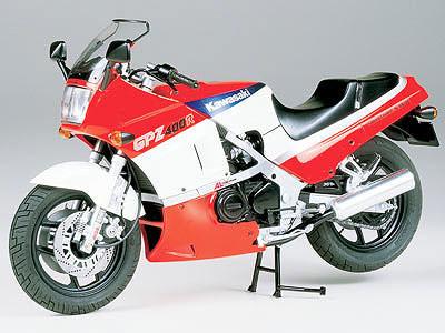 Tamiya 1/12 Kawasaki GPZ400R Motorcycle Kit