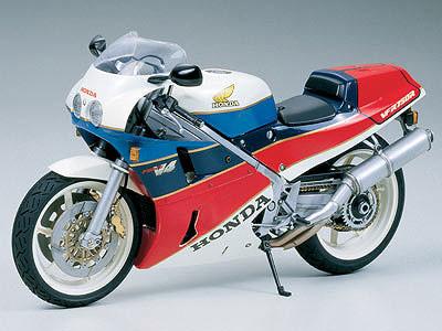 Tamiya 1/12 Honda VFR750R Motorcycle Kit