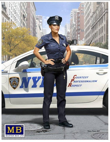 Master Box Cars 1/24 Ashley Modern Police Woman Kit