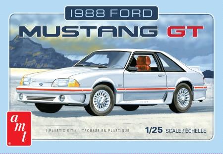 AMT 1/25 1988 Ford Mustang GT Car Kit